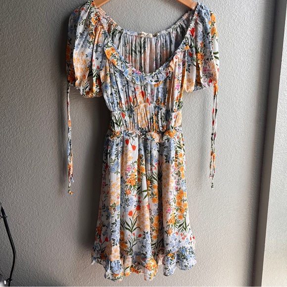 Liberty Love Dresses & Skirts - liberty love midi dress, short-sleeved with a floral design